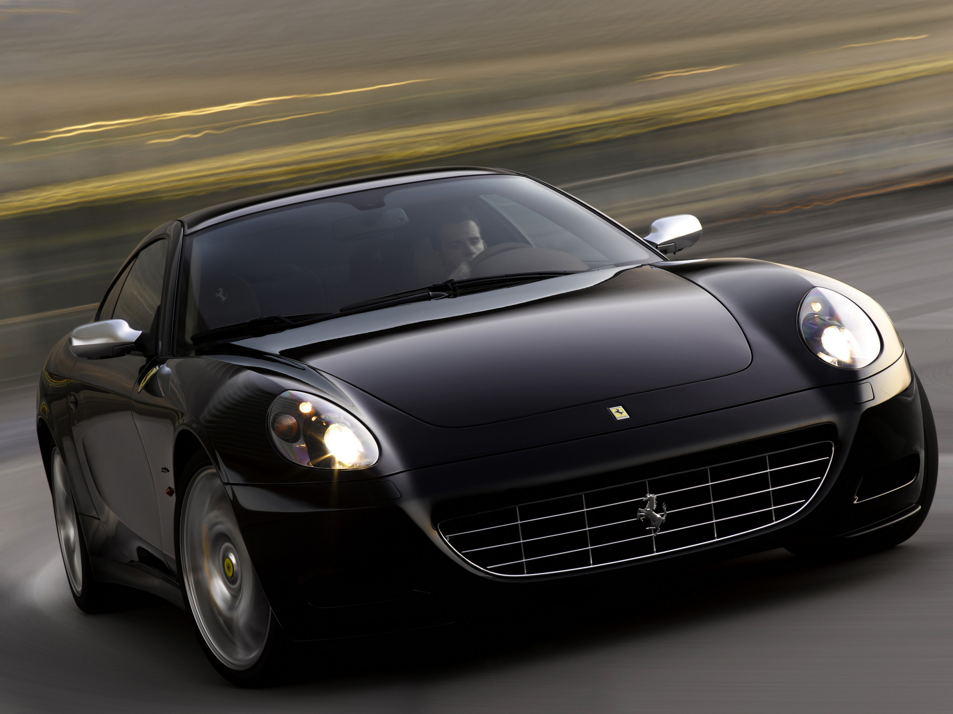 2005-Ferrari-612-Scaglietti