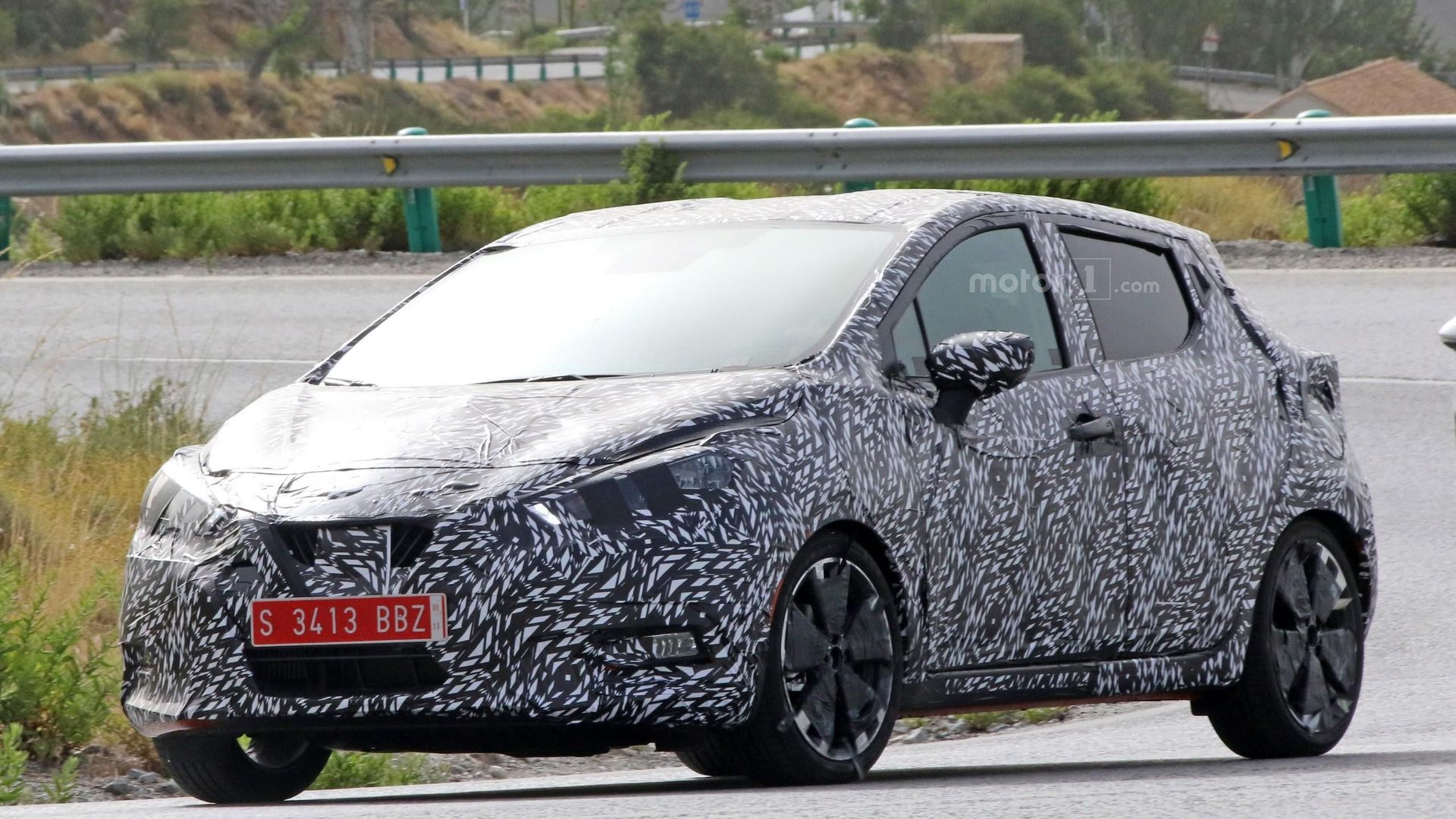 2017-nissan-micra-spy-photo