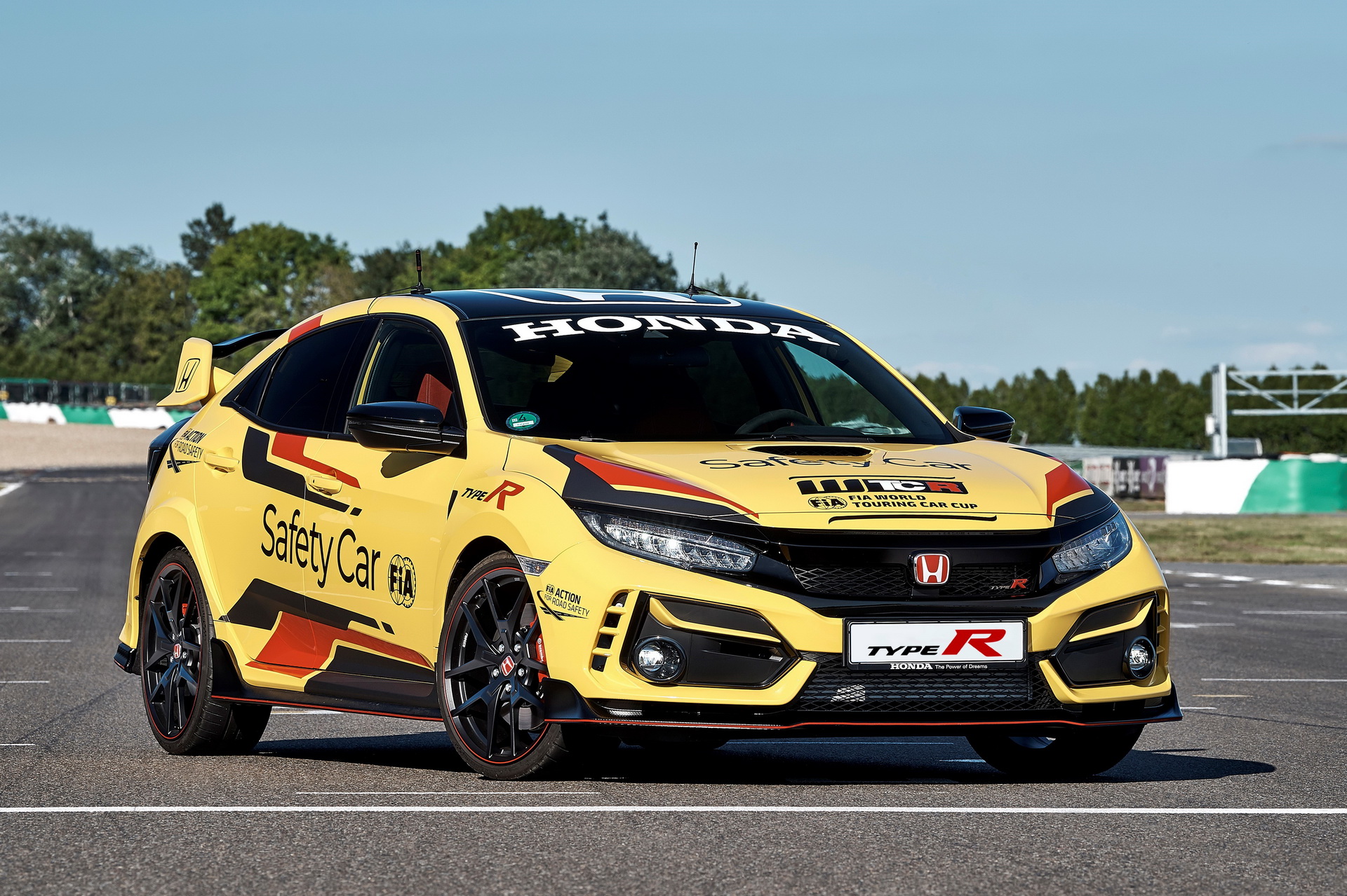 2020-honda-civic-type-r-limited-edition-wtcr-official-safety-car-1