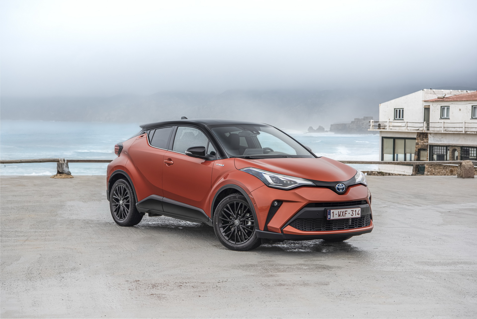 2020-toyota-c-hr-1