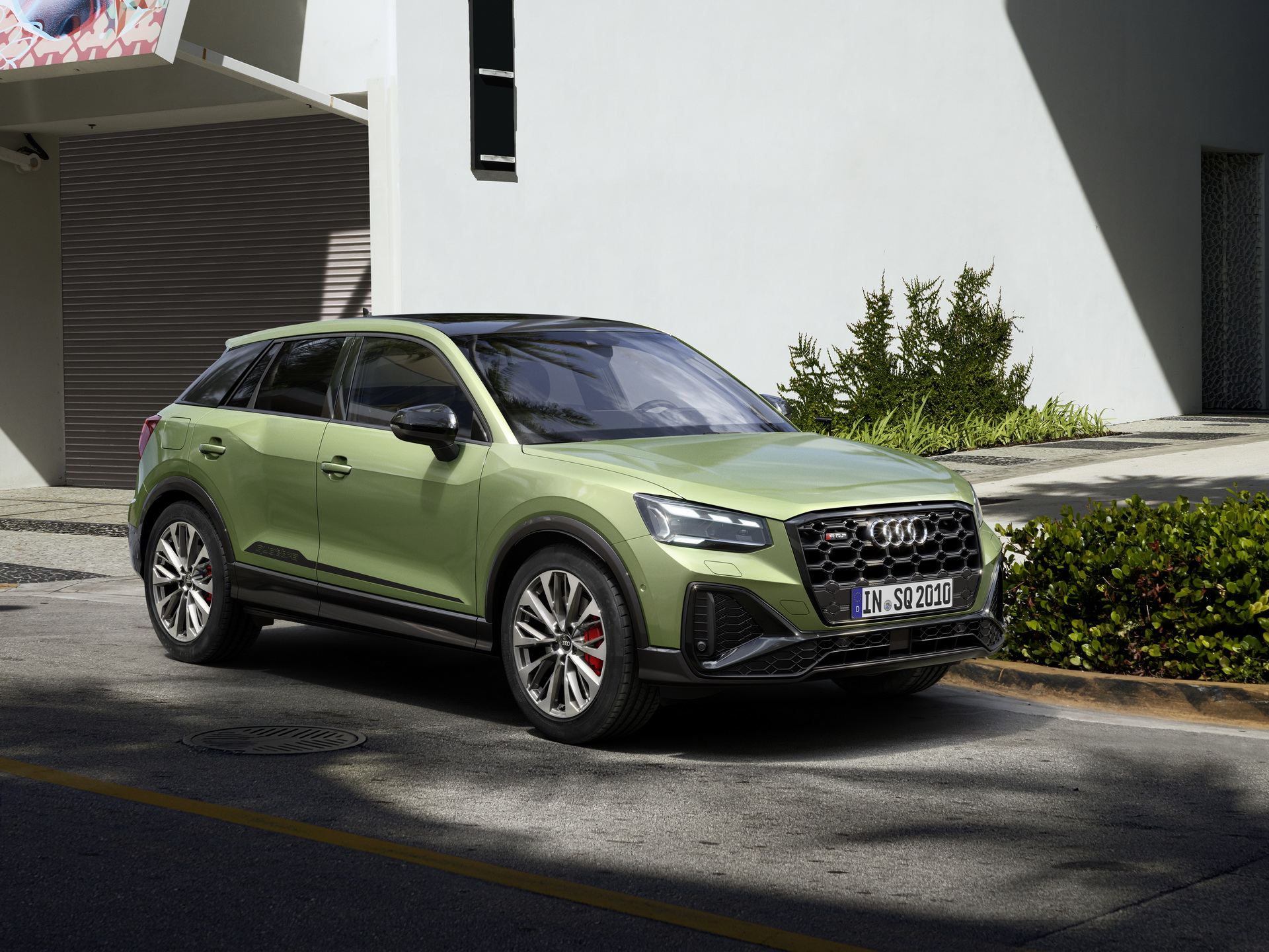 2021-audi-sq2-facelift-unveiled-2