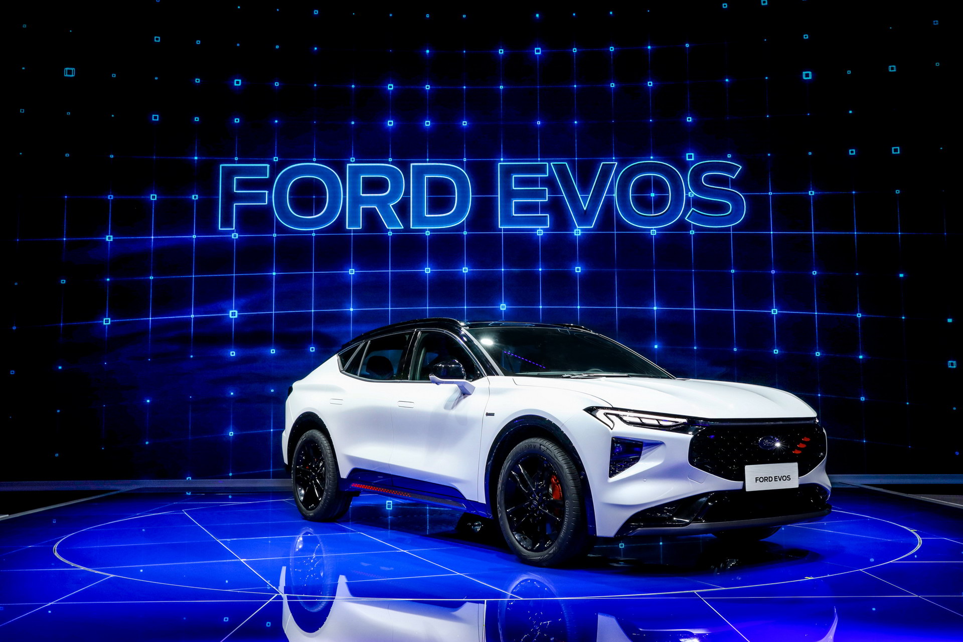 2021-ford-evos-china-1