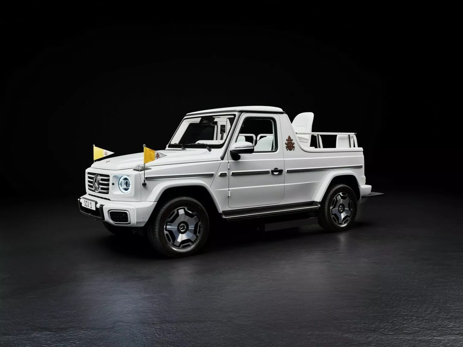 Mercedes-G-Class-EV-Popemobile-1204-1-1536×1152