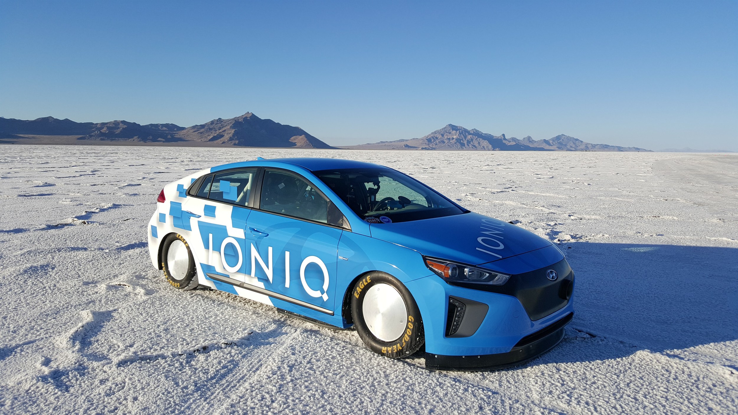 46444-ioniq-land-speed-record-car-1