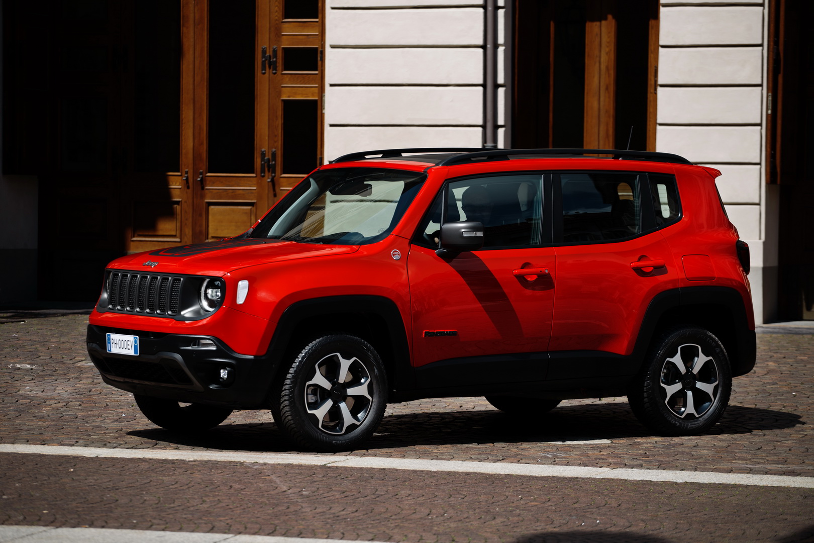 6015f998-2019-jeep-renegade-phev-4