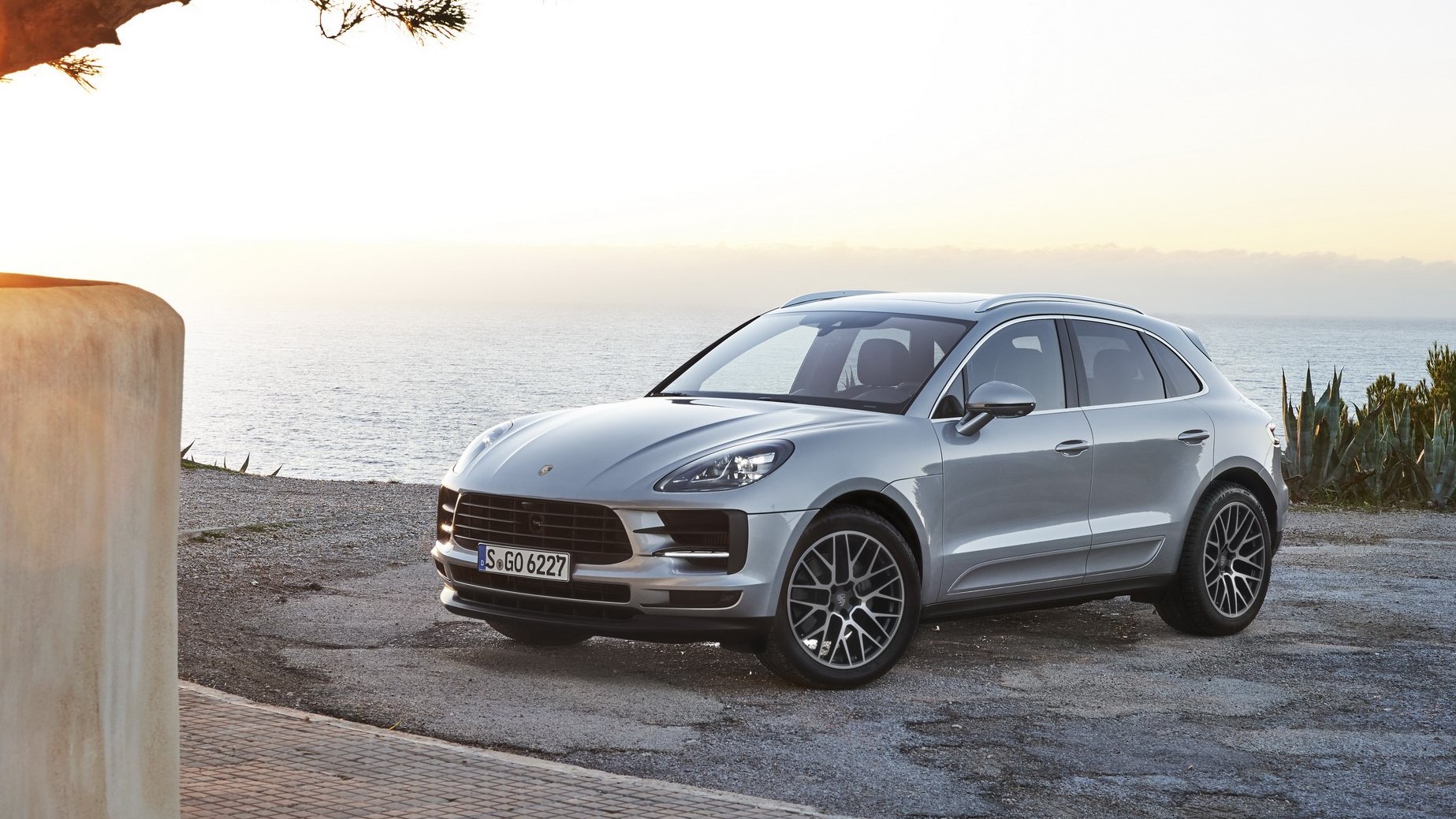 62e3871c-2019-porsche-macan-s-04