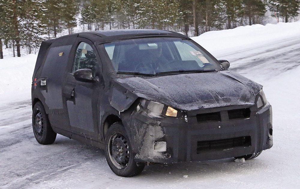 Fiat-Punto-successor-front-three-quarter-spyshot