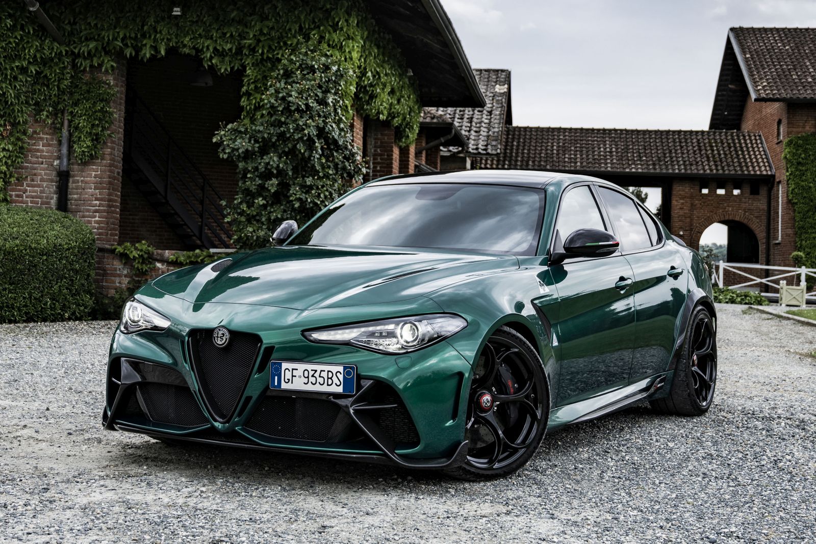 Giulia-GTA-Montreal-Green-22