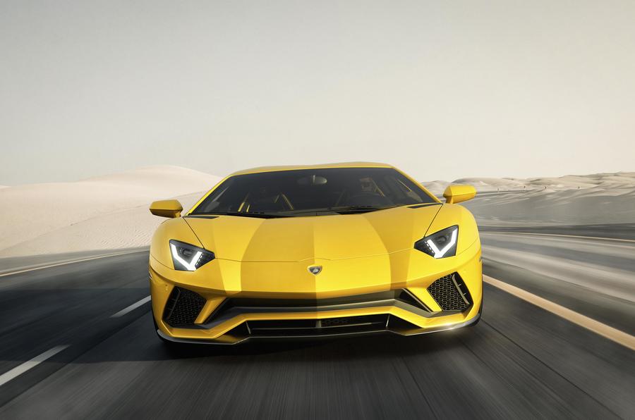 LamborghiniAventadorS2017-5