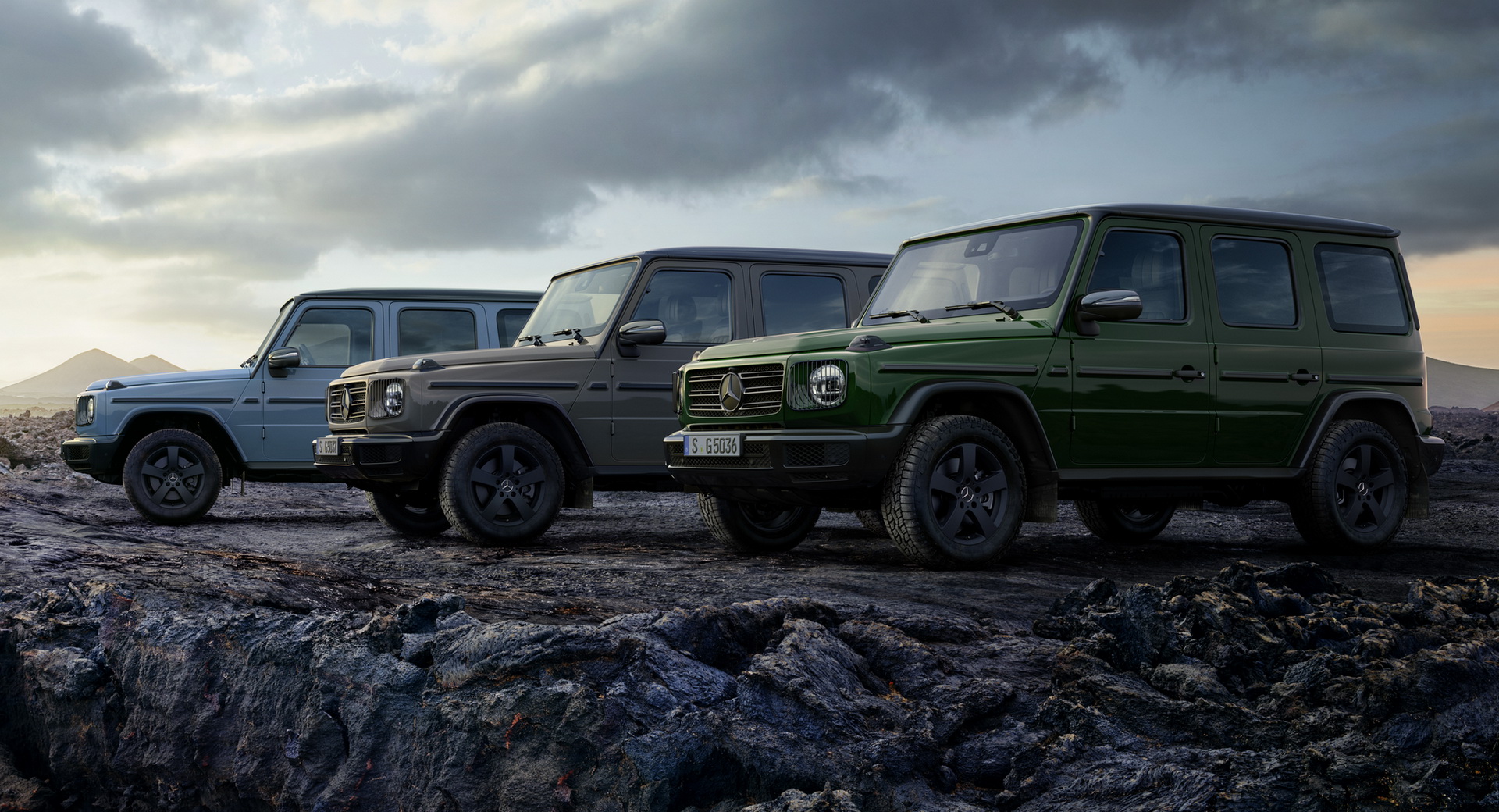 Update macht Mercedes-Benz G-Klasse noch begehrenswerter: Geländewagen-Ikone mit mehr Ausstattung und erweiterten Individualisierungen ab sofort bestellbarUpdate makes Mercedes-Benz G-Class even more desirable: Iconic off-road vehicle with more equipmen