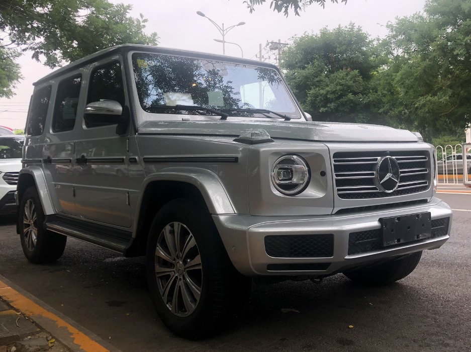 Mercedes-G350-1