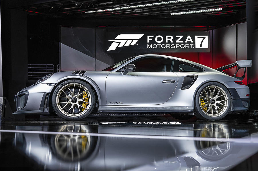 Forza Motorsport 7 2018 Porsche 911 GT2 RS Left Side