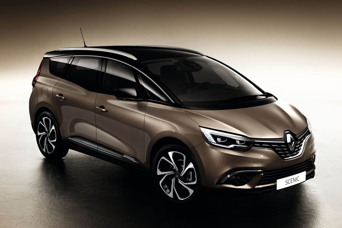 RenaultGrandScenic2016-1