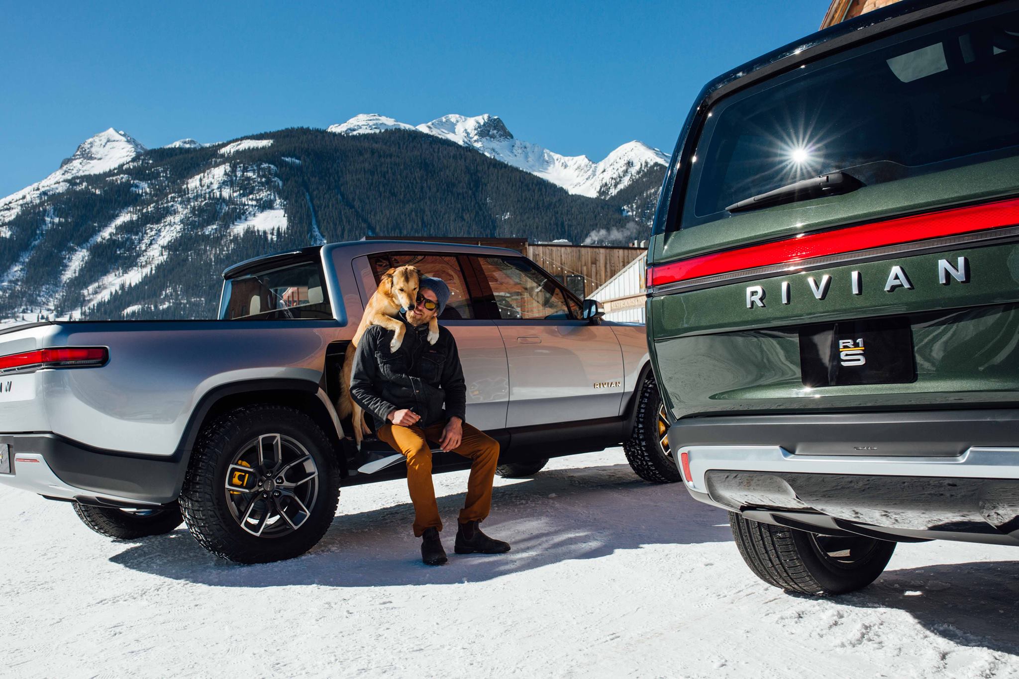 Rivian-EV-in-the-snow-wide