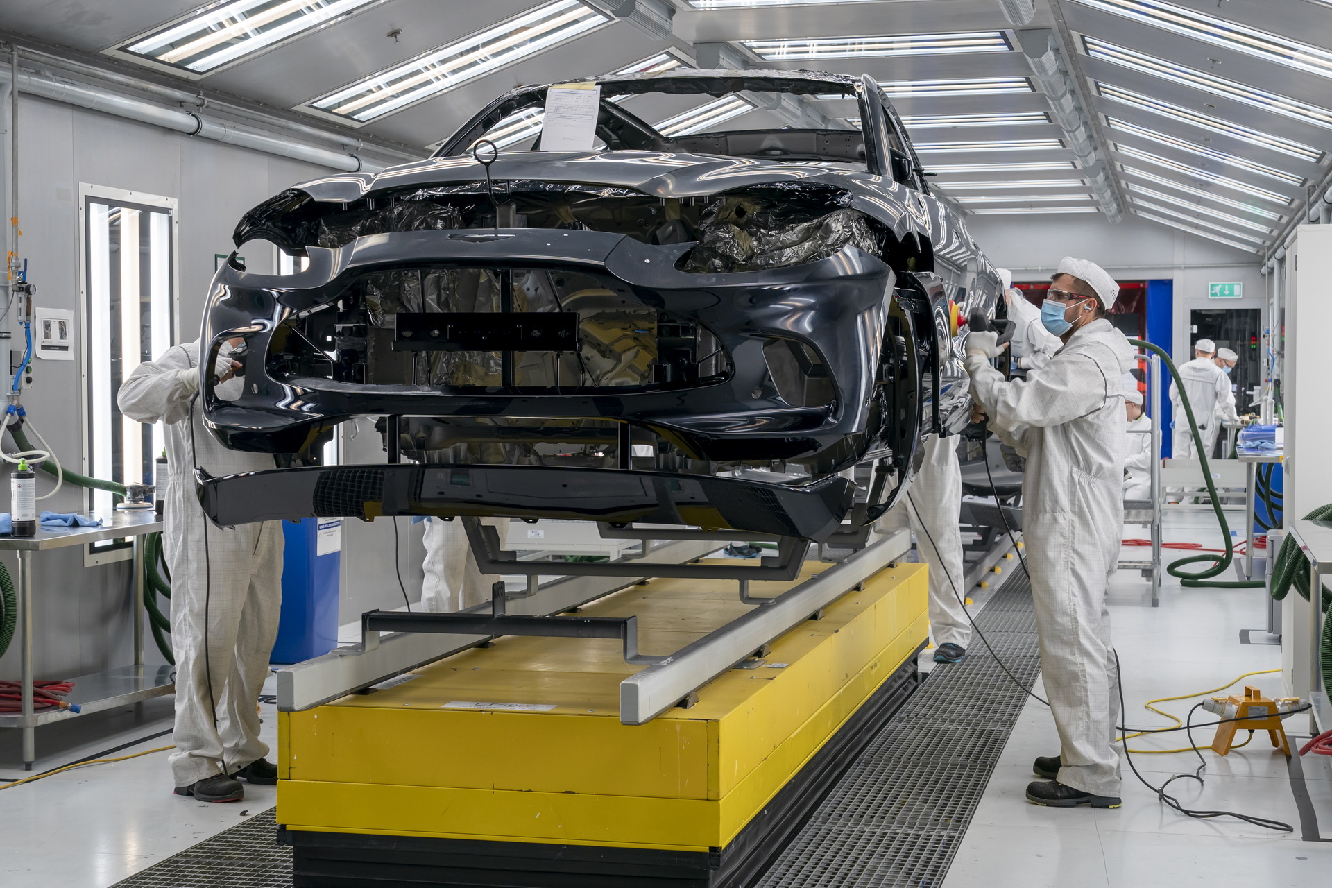 aston-martin-dbx-production-st-athan-wales-16