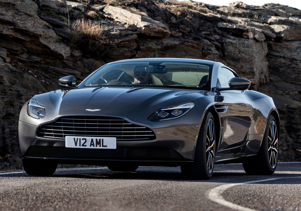 aston_martin_db11_11