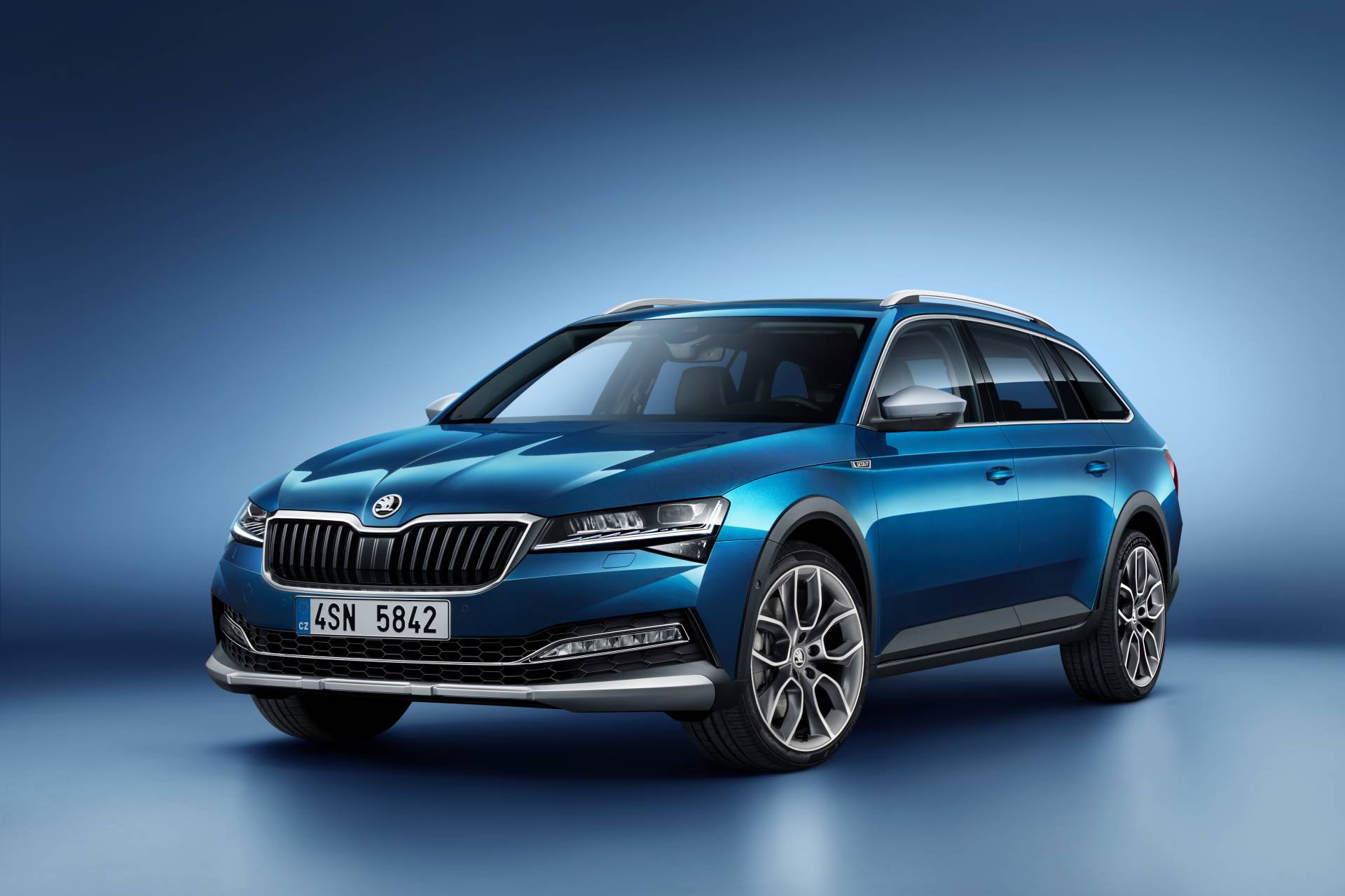 d7b84941-skoda-superb-scout-7