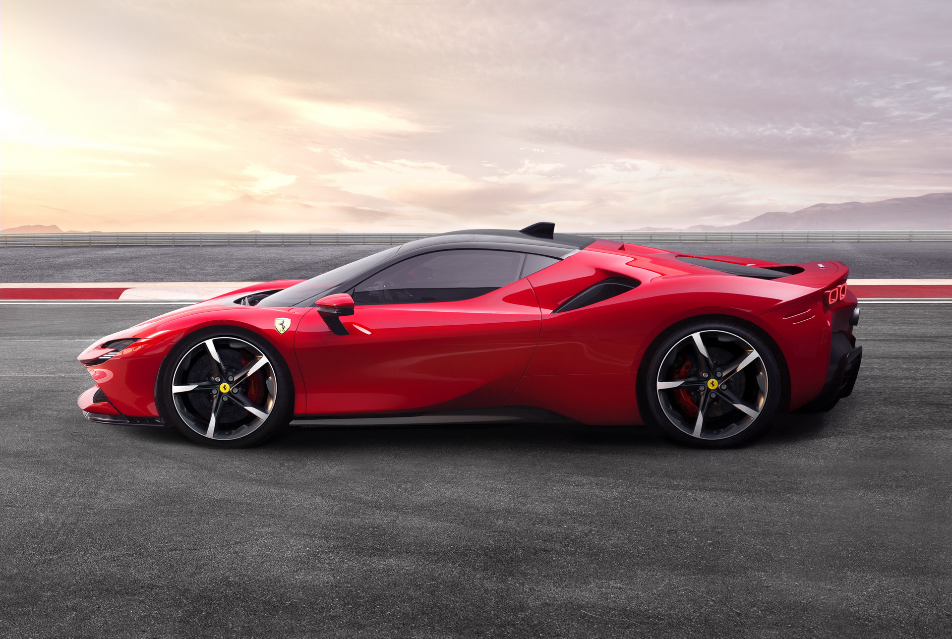 ferrari-says-first-ev-will-pioneer-new-tech-2