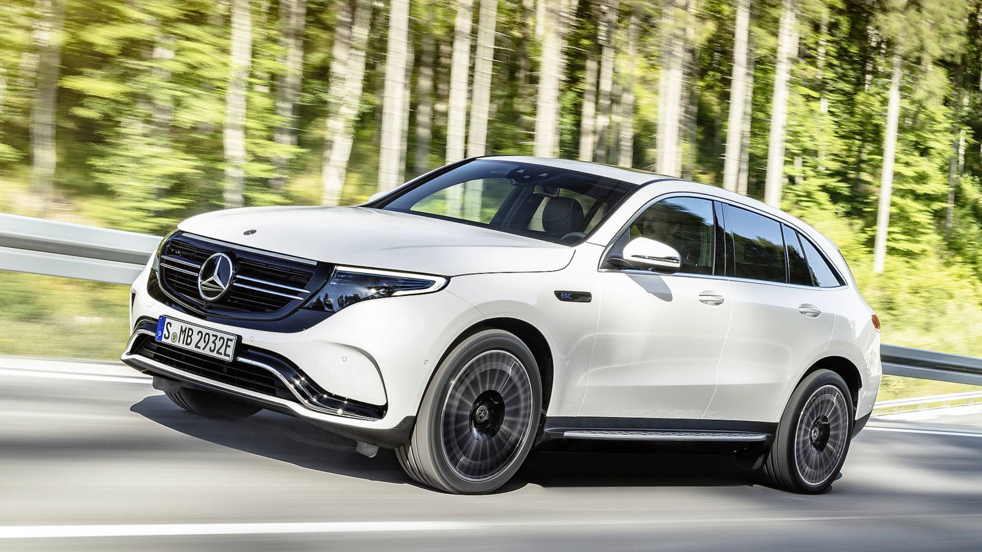 mercedes-benz-eqc2