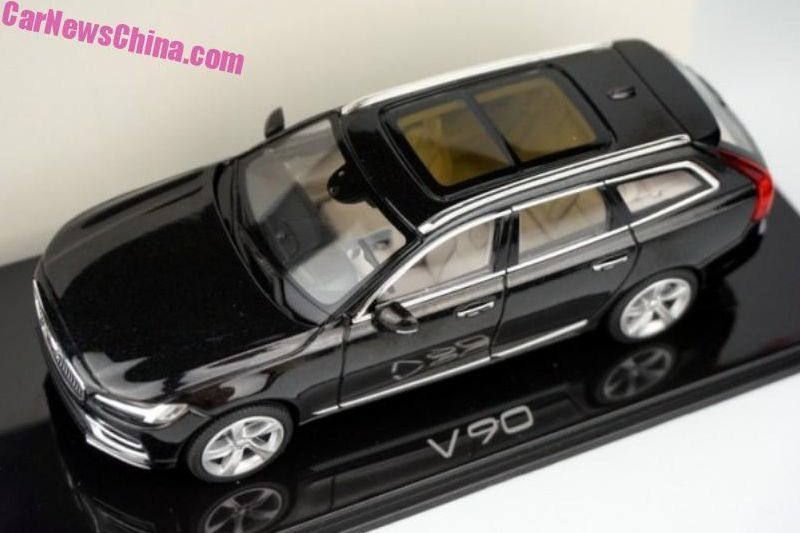 v90-modellauto-1