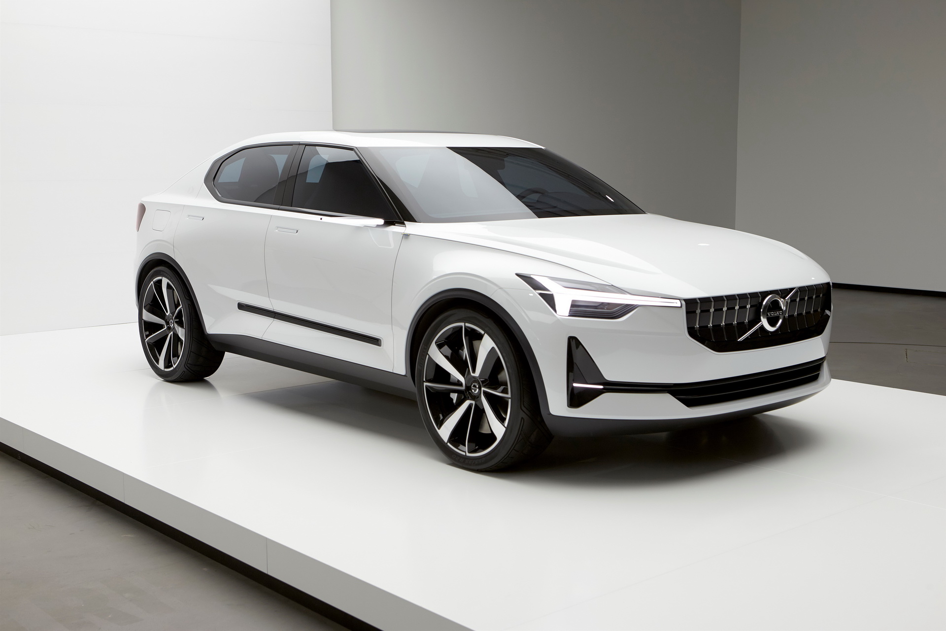 volvo-preps-second-ev-for-march-2-launch-1